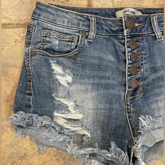 refuge Pants - Refuge distressed jean shorts